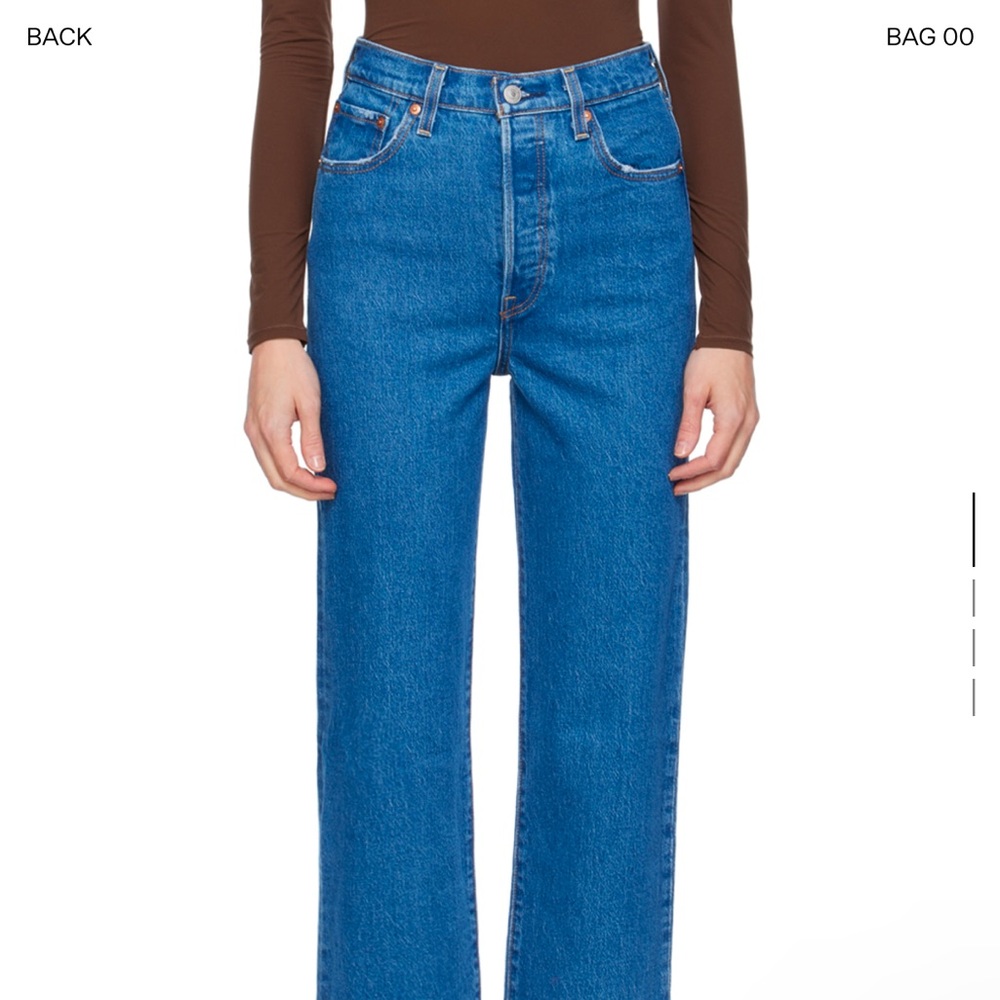 NEW Levi’s ribcage straight ankle size 25